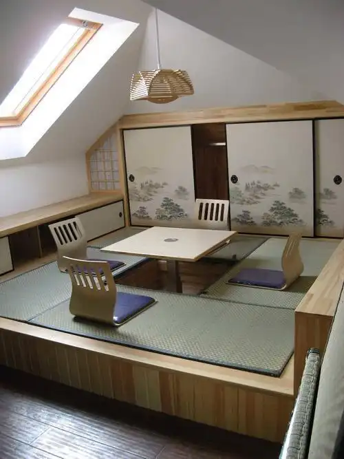 顶楼业主要动闷顶层,层高1米2打通扩入阁楼,物业:想得美!