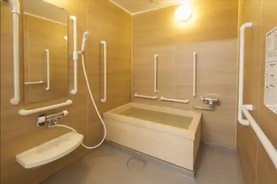 那些优秀的养老机构都是怎么给老人洗澡的