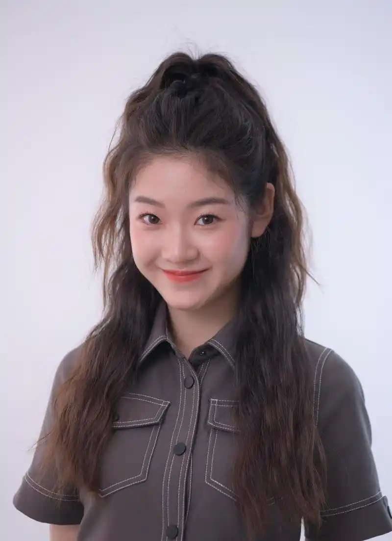 "冰冰"龚洁影在剧中饰苏妙婵干儿媳,现实中她的丈夫竟是这位!