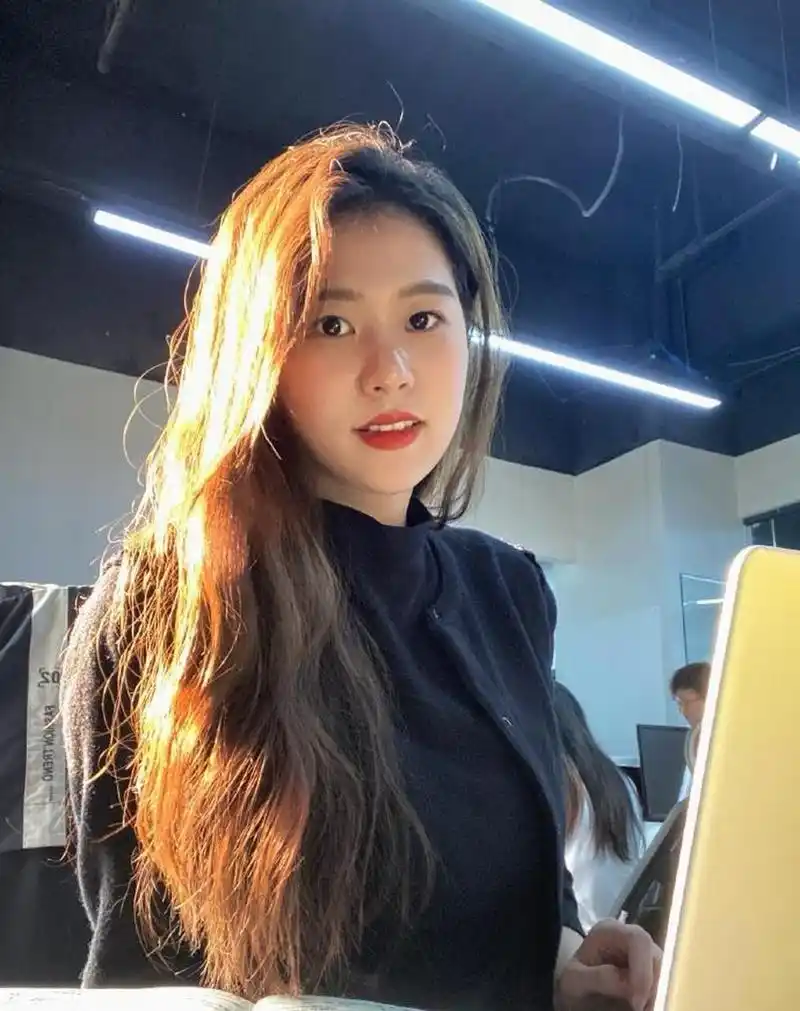 美女小姐姐杜金雨迷人美照欣赏,真好看啊