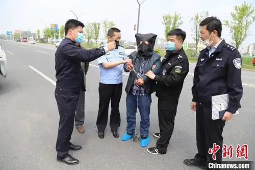 江苏淮安警方抓获22年前13岁女孩被害案逃犯