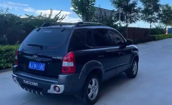 现代 途胜 2008款 2.0 手动 舒适型天窗版