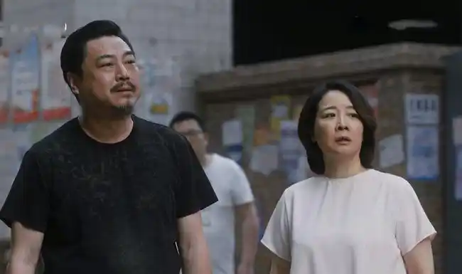 《装台》开播:张嘉益状态惹人忧,美食,模特成亮点,剧情细节多|闫妮|蔡