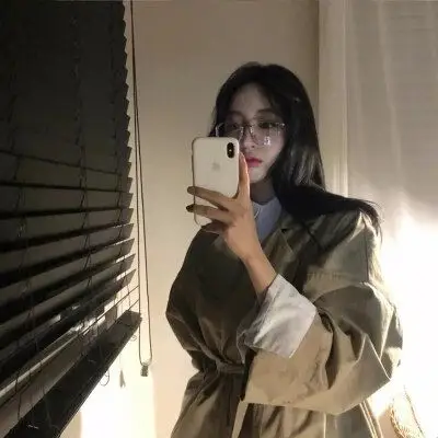 女生头像#举手机#遮脸