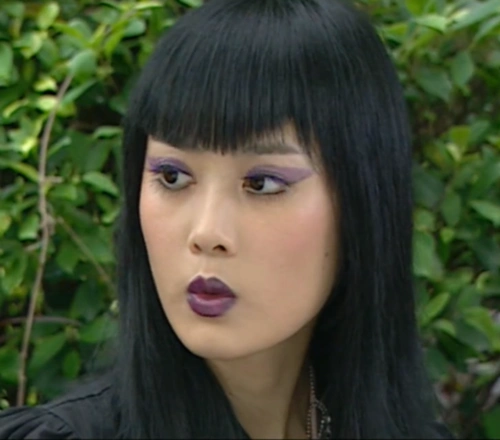 巴啦啦小魔仙:为什么严莉莉会变坏?你看她对小月,是什么称呼?