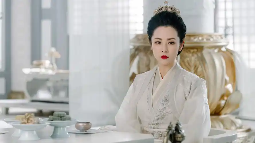 且听凤鸣迎来收官反派高圣后落幕杨明娜演技大获好评