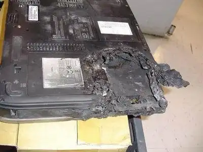 美国的一位用户的笔记本电脑日前发生了爆炸,惨不忍睹