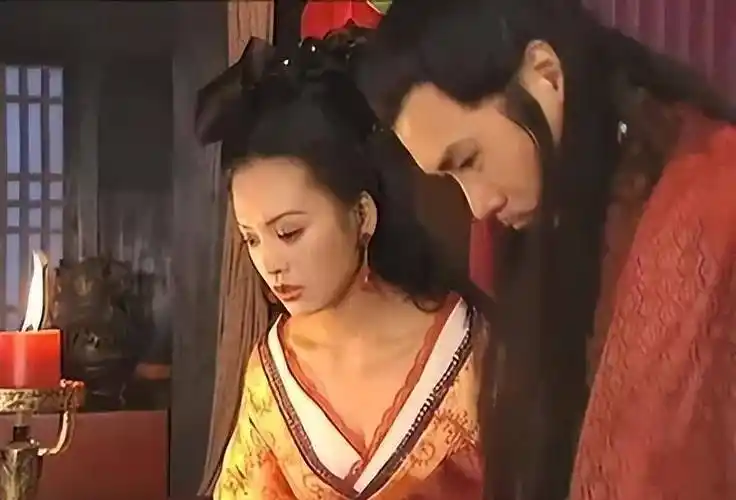 同样饰演"赵姬",把宁静姚莹莹朱珠放在一起比较,差别就出来了_吕不韦