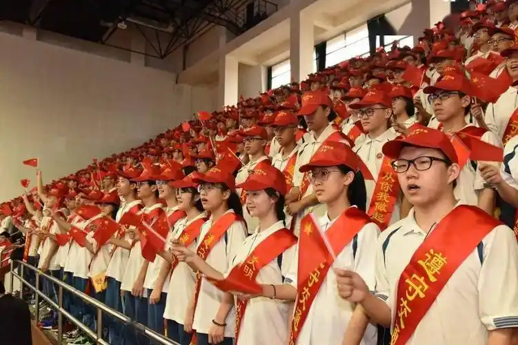 新时代文明创建文明校园为城市文明交通增添一抹亮色汕头市金山中学