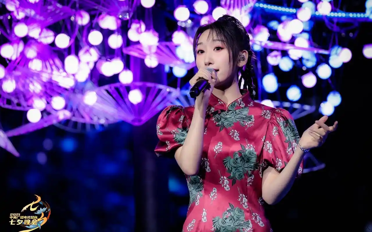 等什么君汉服美腿活动照