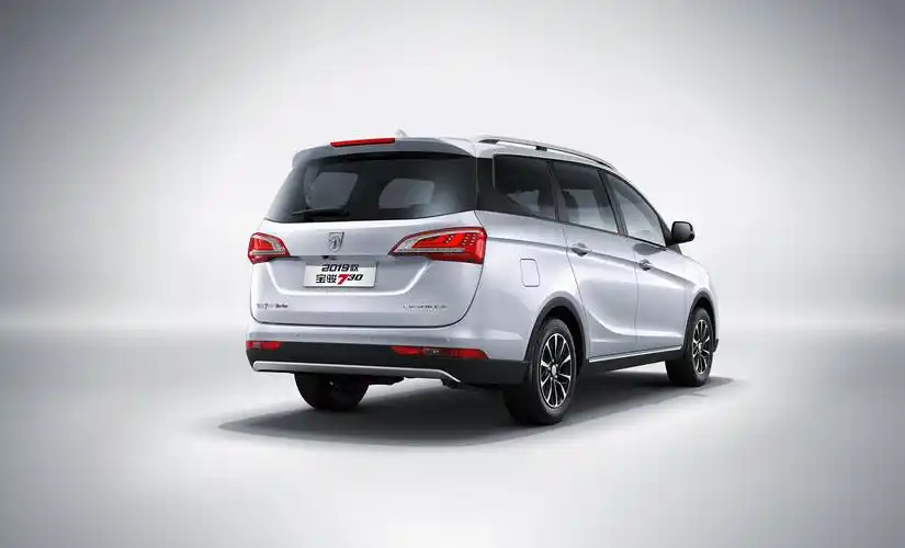08—9.98万元2019款宝骏730上市