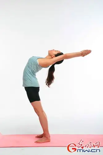 经常习练瑜伽体式 谨防"岔气"