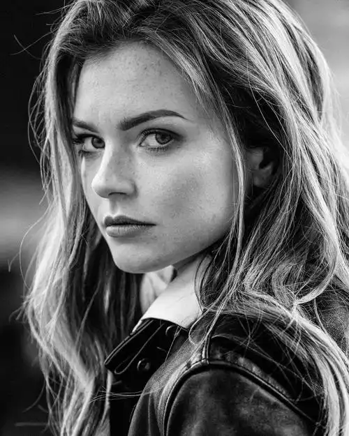 petermüller美丽的黑白女性肖像摄影