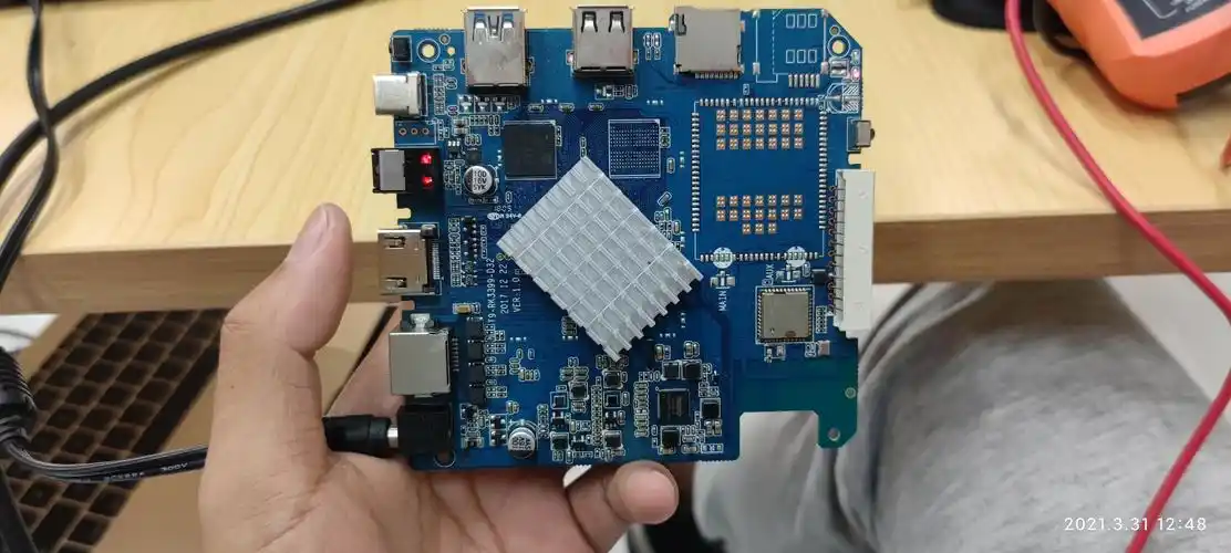 x99max外贸盒子rk3399的五脚电源芯片kv7sp短路了