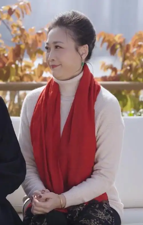 tvb女星蒋文端近况回内地发展后成国家一级演员53岁气质出众