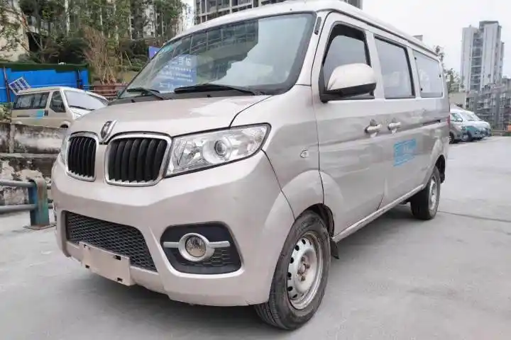 金杯多少钱 14座金杯车多少钱插图1