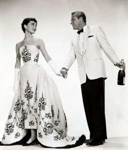 老佛爷生前和ysl创始人抢一个同性恋人时尚圈剧情堪比玛丽苏