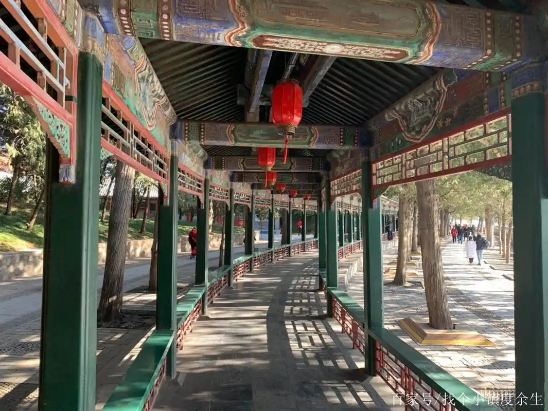 当代世界上最长的画廊颐和园长廊