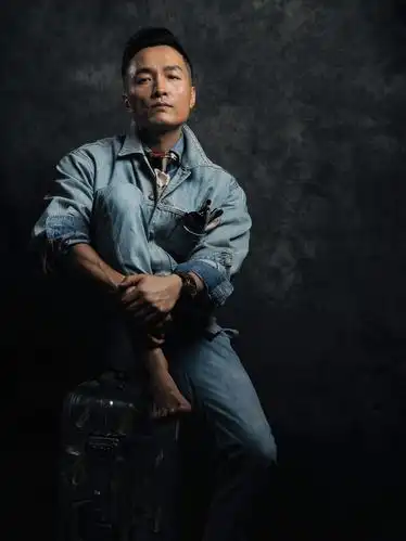 大侠霍元甲热播贾宏伟写真潮流有型