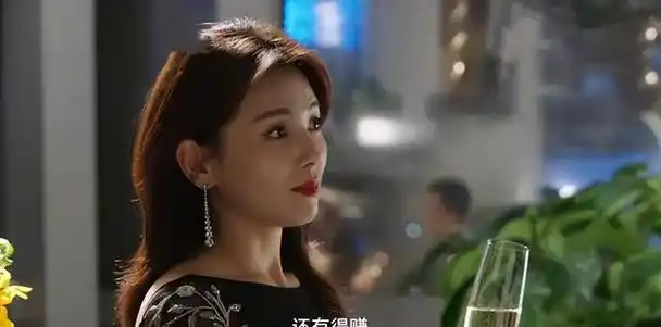 警花别硬演有人英姿飒爽演出警魂有人敷衍把观众当傻子