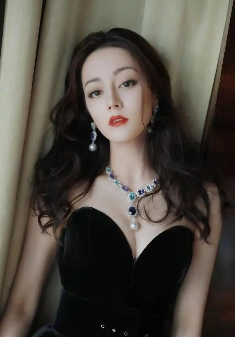 迪丽热巴高清无水印壁纸头像(16)[心]