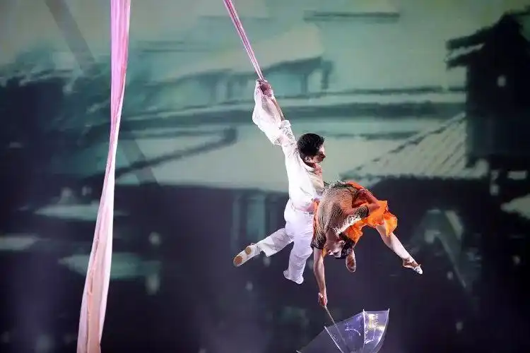 上海杂技团spiral炫上海站