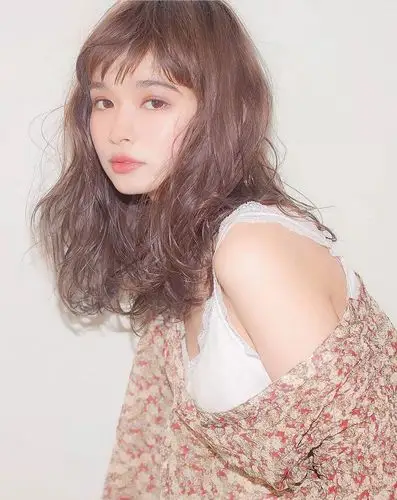 女神级中长发微卷