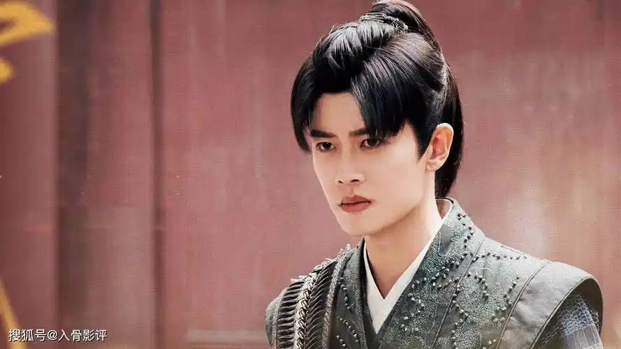 原创烈焰任嘉伦一人分饰两角成长线比感情线更重要