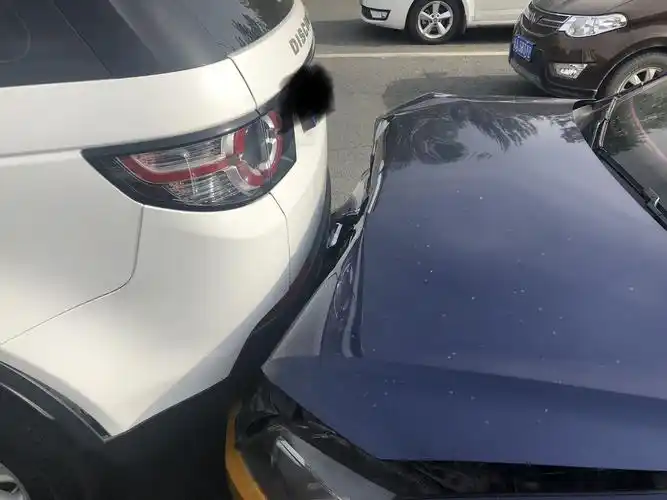 道路交通安全的压力也相应地增加了,交通事故频发就是最好的证明