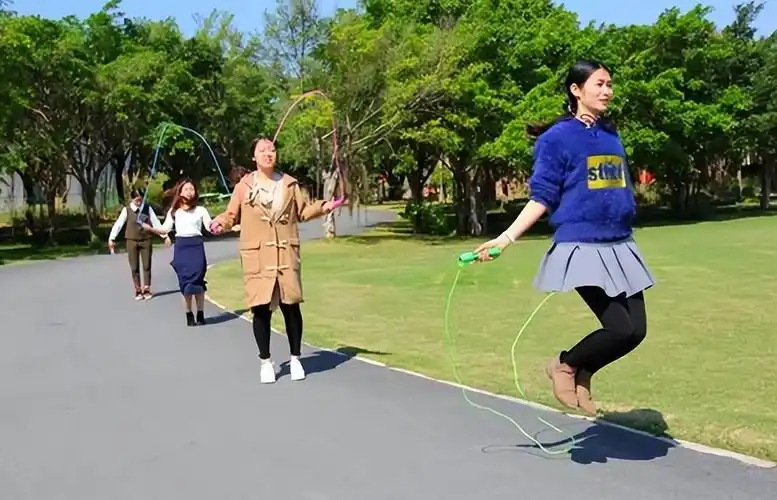 每天跳绳2500能减肥吗 每天跳2500个绳能达到健身效果吗