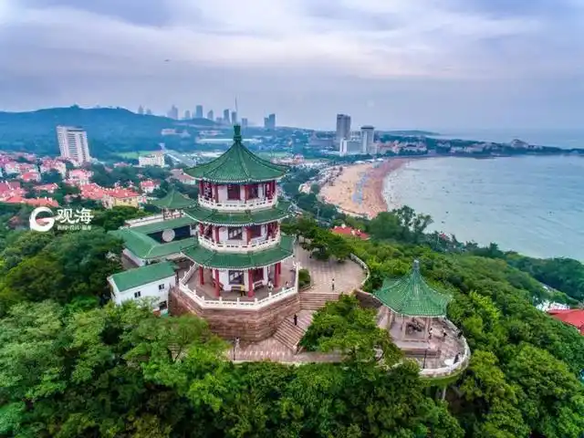 小鱼山公园,登高望远,青岛老城区美景尽收眼底. 宋新华 摄