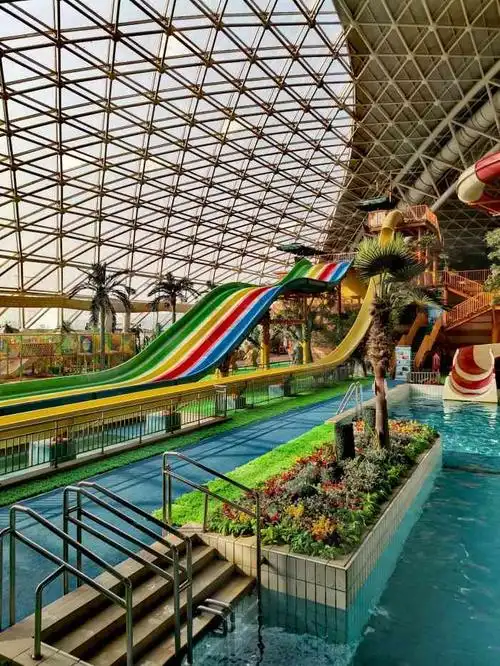 天山海世界·米立方-"去之前 我老公是抗拒的 因为我儿子十四个.