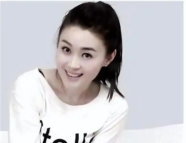 她因太漂亮被赵本山看中,却因"潜规则"被雪藏,如今37岁怎样了