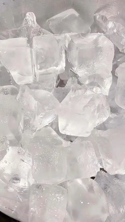 白色简约壁纸朋友圈背景图