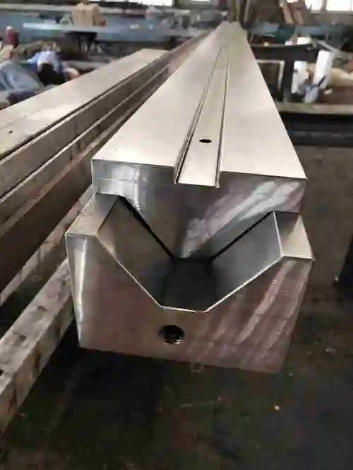 (今日10折)高档折弯机上下模具车厢模瓦楞模圆弧模具平刀尖刀单v下模