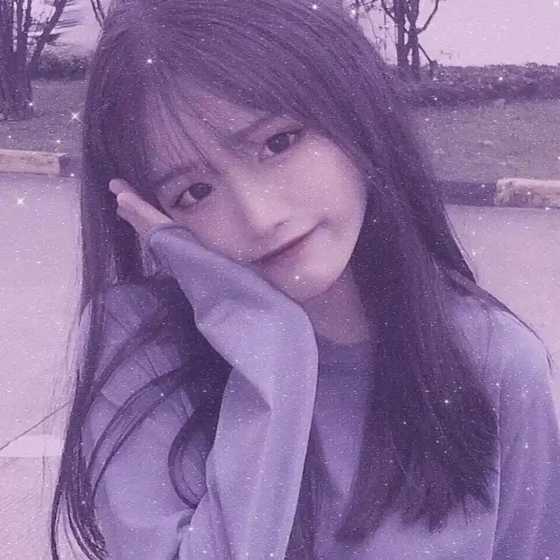 自调紫色滤镜女生真人头像