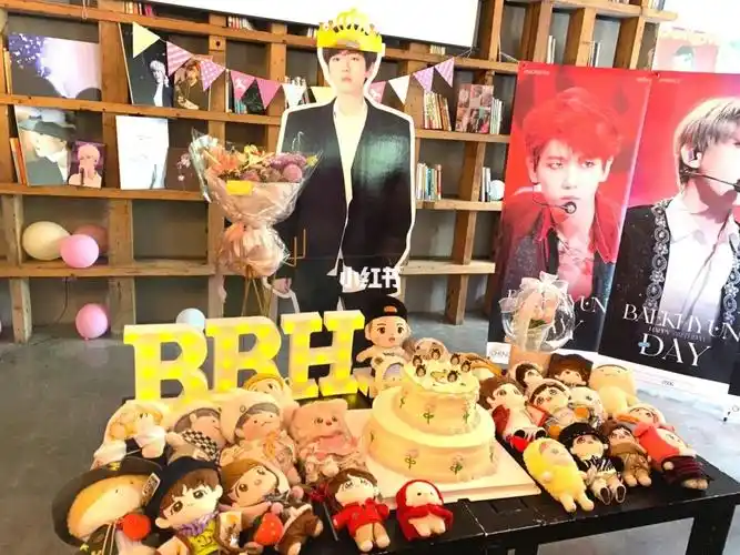 在一起(大家真的超好看哦,美女多多,开心09)#伯贤  #边伯贤生日应援