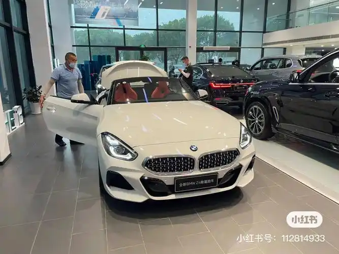 宝马z4敞篷跑车