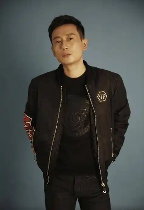 《爱上特种兵》徐洪浩:恋情隐藏多年,追求平淡生活娶小10岁妻子