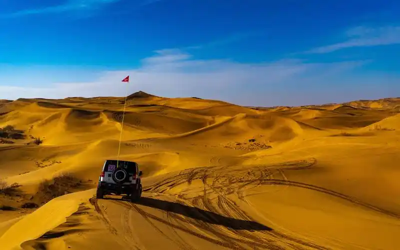 为什么大家都喜欢越野车沙漠越野真的会上瘾