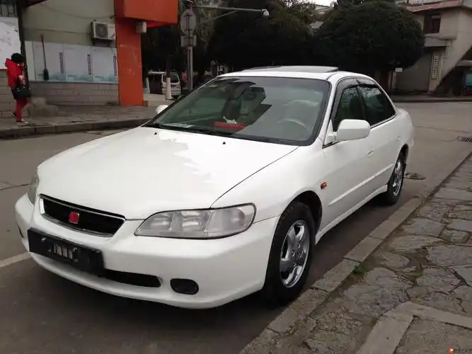 回来了要看车的就来了处理精品一手私家车本田雅阁六代23