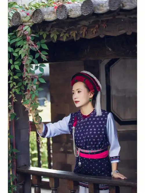 逢人就夸的扎染白族写真普通人拍也很美