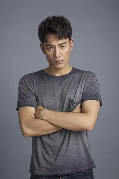 李光洁写真秀健硕身材 肌肉线条完美凸显