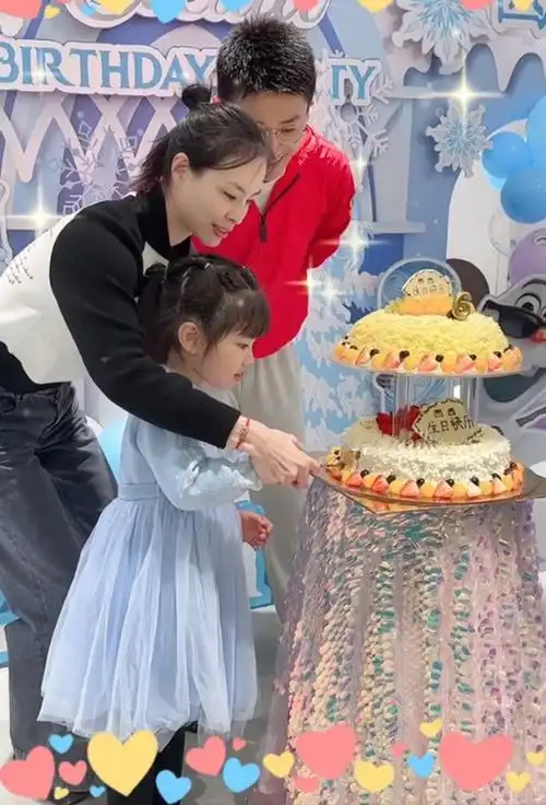 吴敏霞夫妇大手笔为女儿庆生,6岁西西秀一字马,长相随爸超漂亮