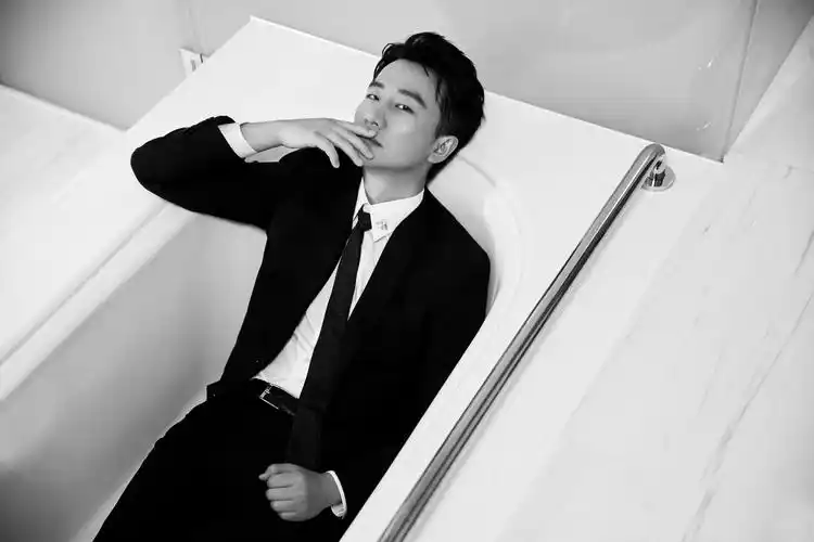 黄轩出席时尚盛典 获"传承梦想"年度人物称号