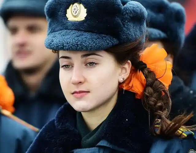 巾帼英姿盘点各国女兵飒爽风采