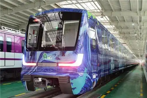 生态绿!成都地铁10号线"新津号"主题列车来了
