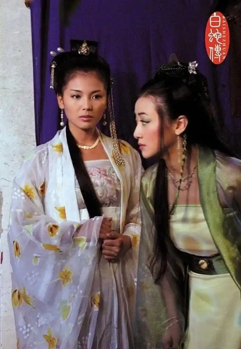 那时候潘粤明还是个小鲜肉,刘涛演的白素贞也就那样,更喜欢陈紫函的