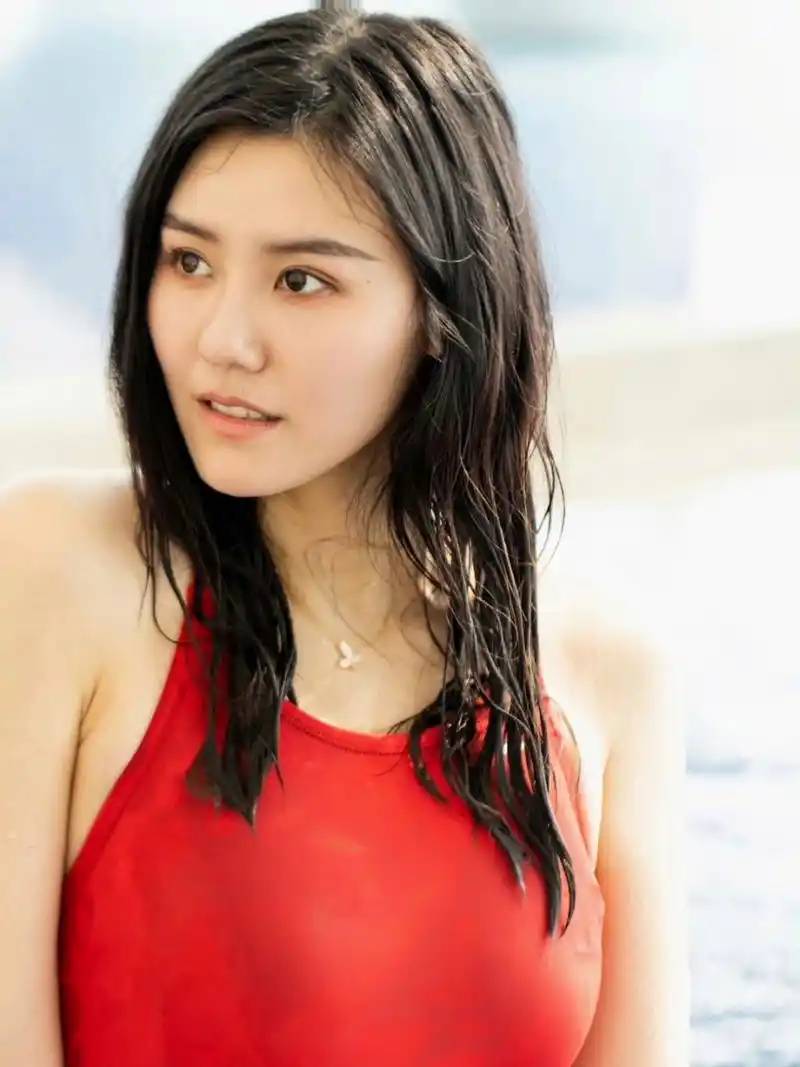 泳坛女神,刘湘!