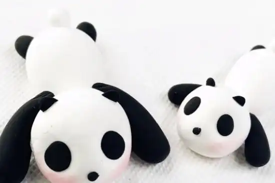橡皮泥手工制作小动物,教你用橡皮泥手工制作小熊猫_玩具123网